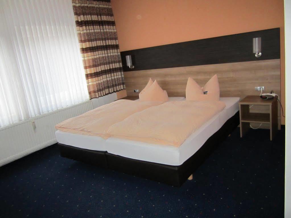 Hotel & Reitsportzentrum Kreuth Heideck エクステリア 写真
