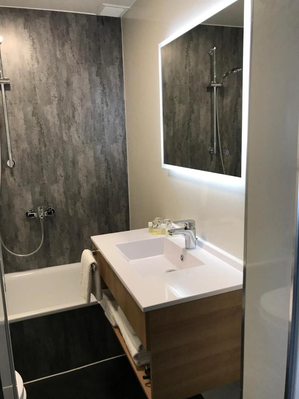 Hotel & Reitsportzentrum Kreuth Heideck エクステリア 写真